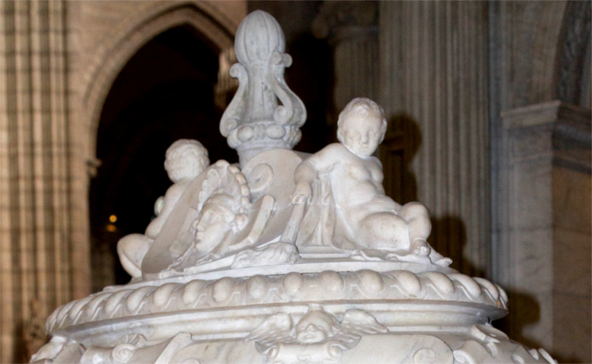 Basilique de Saint-Denis : monument de coeur de François Ier.