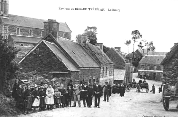 Ville de B�gard (Bretagne) : bourg de Tr�z�lan.