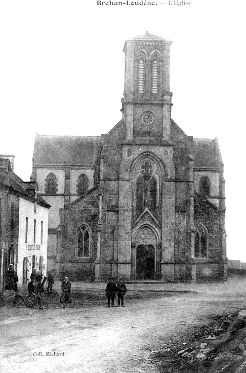 Eglise de Br�han ou Br�han-Loud�ac (Bretagne).