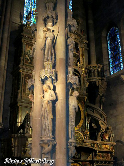 Cath�drale de Strasbourg : la colonne des Anges
