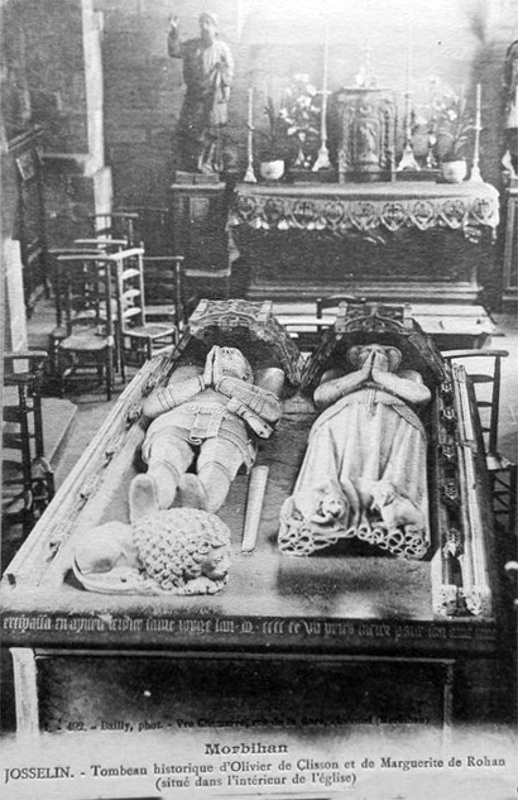 Josselin (Bretagne) : tombeau (ou c�notaphe ou gisant) d'Olivier de Clisson et de Marguerite de Rohan.