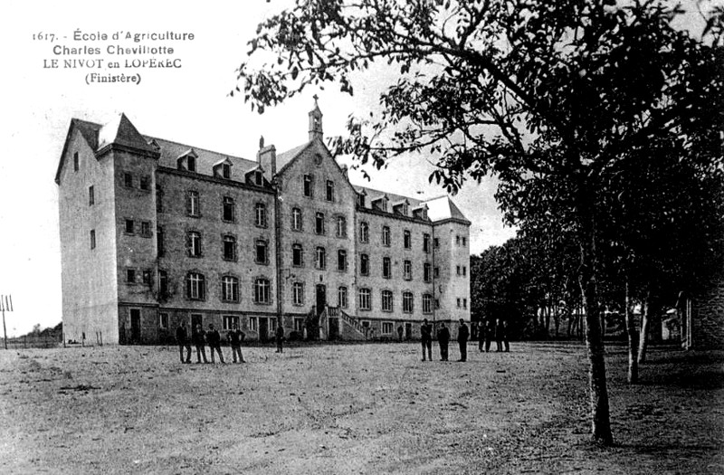 Ecole d'agriculture de Lop�rec (Bretagne).
