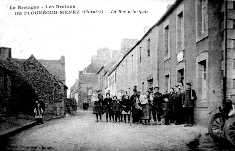Ville de Ploun�our-M�nez (Bretagne).