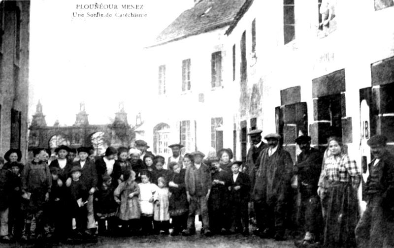 Ville de Ploun�our-M�nez (Bretagne).