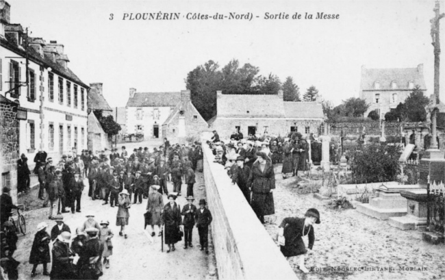 Eglise de Ploun�rin (Bretagne).
