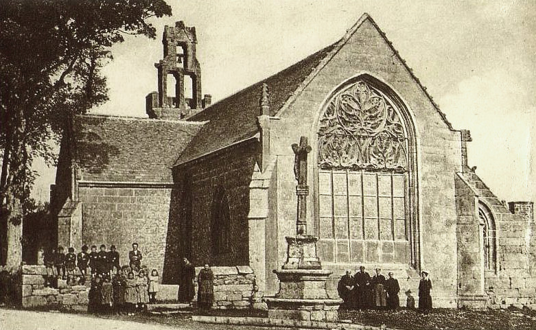 Ploun�vez-Mo�dec : chapelle de Keramanac'h