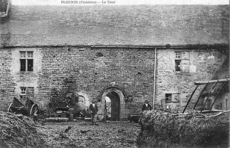 Manoir de La Tour � Plourin (Bretagne).