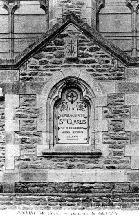 Tombeau de Saint-Clair en R�guiny (Bretagne).