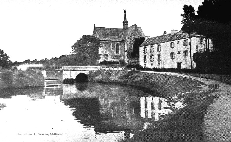 Le Canal et la Chapelle Notre-Dame de Bonne-Encontre � Rohan (Bretagne).