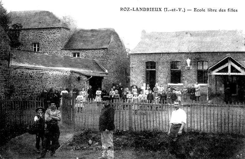 Ville de Roz-Landrieux (Bretagne) : l'�cole des filles.
