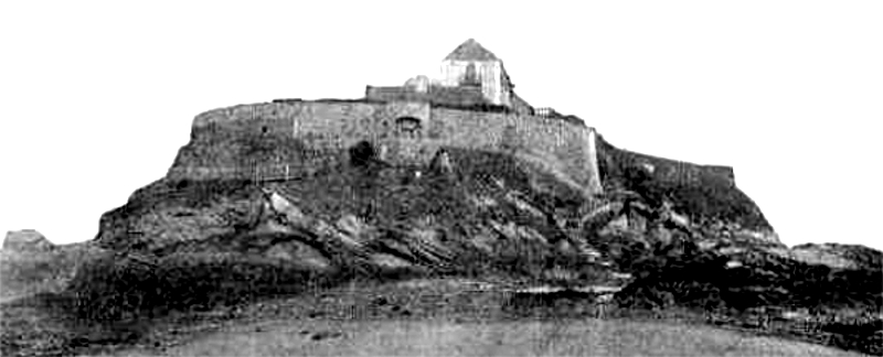 Ch�teau-fort de Du-Guesclin � Saint-Coulomb (Bretagne).