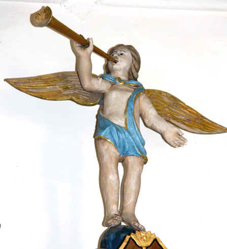 Statue de l'église Saint-Brandan à Trégrom, en Bretagne
