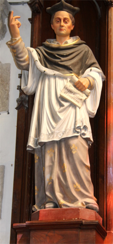 Statue de l'�glise du Vieux-March� (Bretagne).