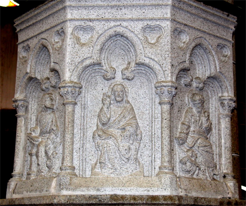 L'�glise du Vieux-March� (Bretagne) : chaire � pr�cher.